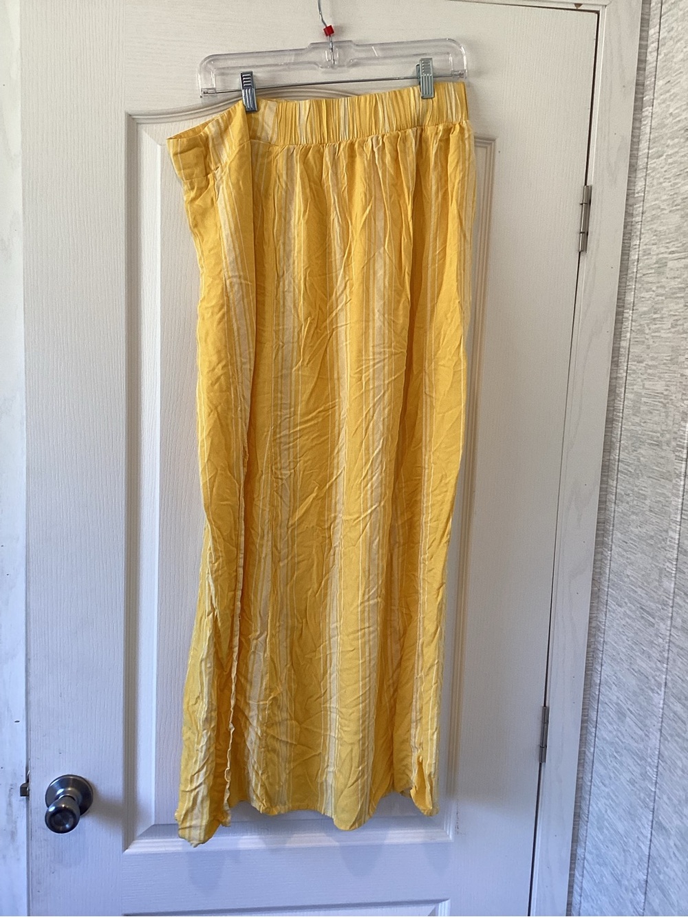 No Boundaries Yellow Maxi Skirt with Elastic Waistband XL EUC
